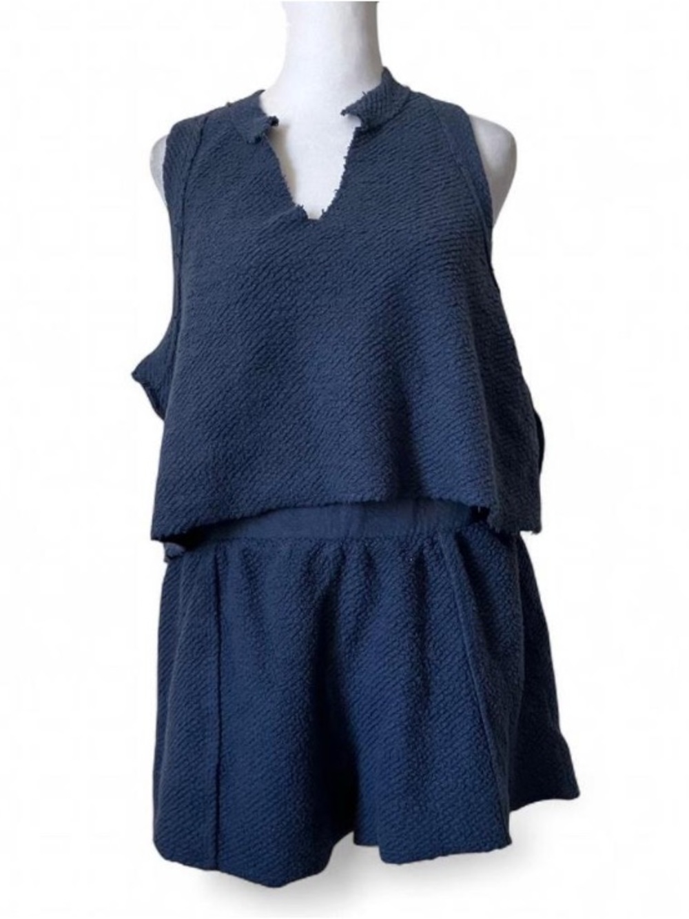 Free People Navy Blue Textured Knit Sleeveless Top & Shorts set size Medium - Picture 2 of 10